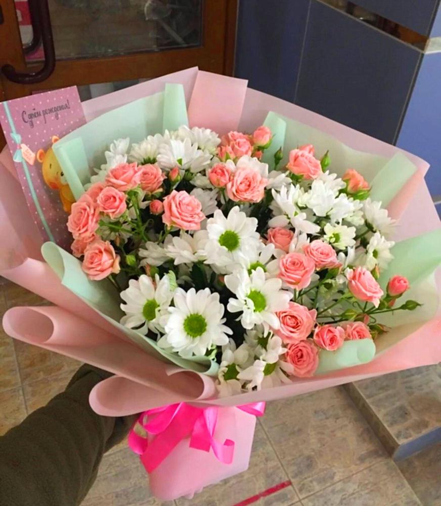 Букет цветов из: Розы и Хризантемы в Новой Трехгорке