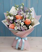 Букет цветов из:  Лизиантусы, Розы, Альстромерии и Гипсофила в Новой Трехгорке