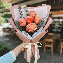 Букет цветов из:  Розы в Новой Трехгорке